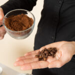 membuat bubuk kopi