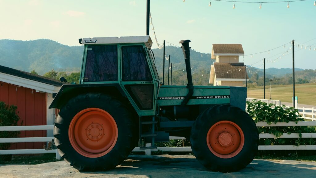 jenis traktor