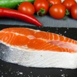 tips menjaga kesegaran salmon